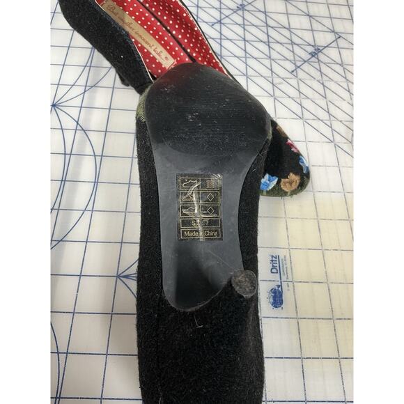 B.A.I.T But Another Innocent Tale Floral Embroidered Hanoi Black Heel Size 7 - Picture 8 of 10